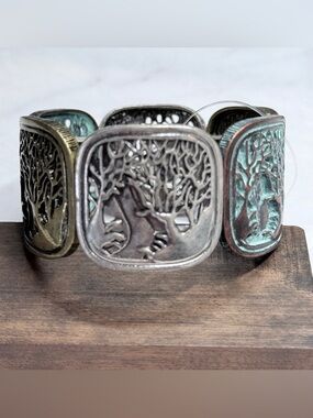 🚨3 for $15🚨 Mixed Metal Tree of Life Stretch Bracelet